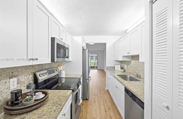 1401 SW 128th Ter photos photos