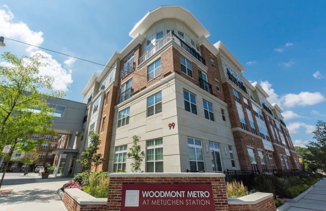 Woodmont Metro at Metuchen Station Gallery 2