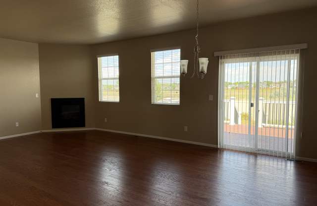 10266 Stagecoach Ave Gallery 3
