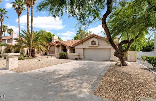 7672 E WINDROSE Drive photos photos
