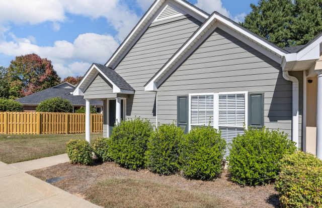 Charming 2 BR, 2.5 BA, One Story End Unit in Greer, NO APPLICATION FEE if APPROVED photos photos Charming 2 BR, 2.5 BA, One Story End Unit in Greer, NO APPLICATION FEE if APPROVED photos photos
