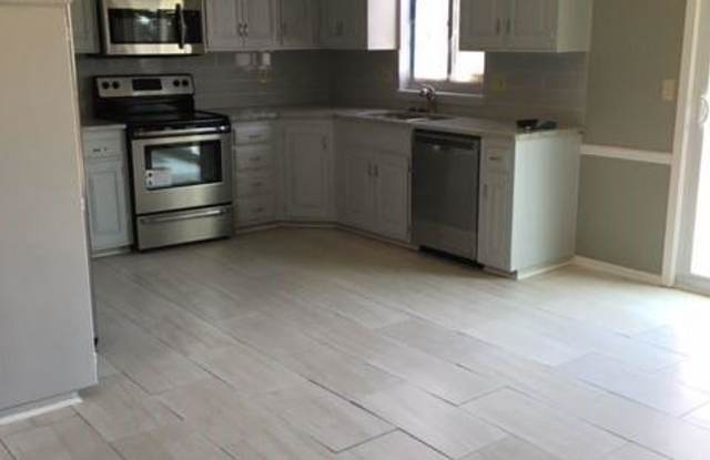 14511 St. Andrews Gallery 3
