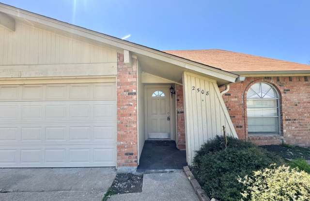 2508 South Center - 2508 South Center Street, Arlington, TX 76014