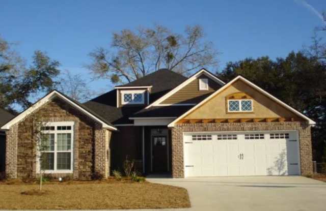 Spacious 4-Bedroom Home with Fenced Yard Near Moody AFB photos photos