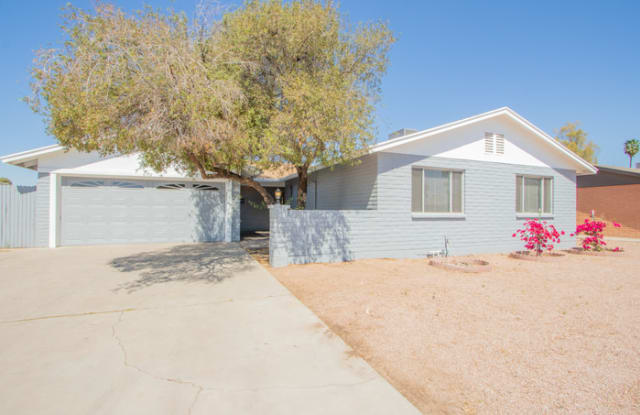 4704 South La Rosa Drive - 4704 South La Rosa Drive, Tempe, AZ 85282