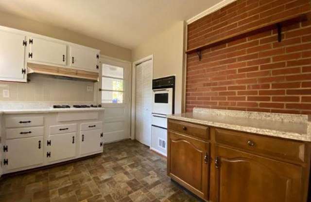 7802 GREELEY BOULEVARD Gallery 4