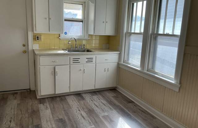 2 bedroom single family home with detached garage photos photos