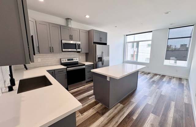 Bright West Seattle Condo for Rent NOW!!! Gallery 3