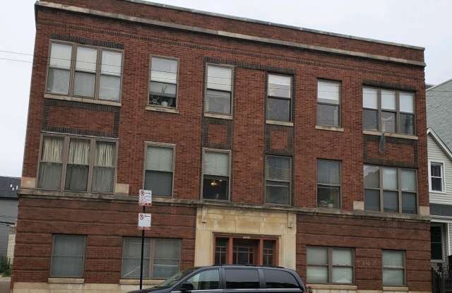 3320 W Diversey Avenue photos photos