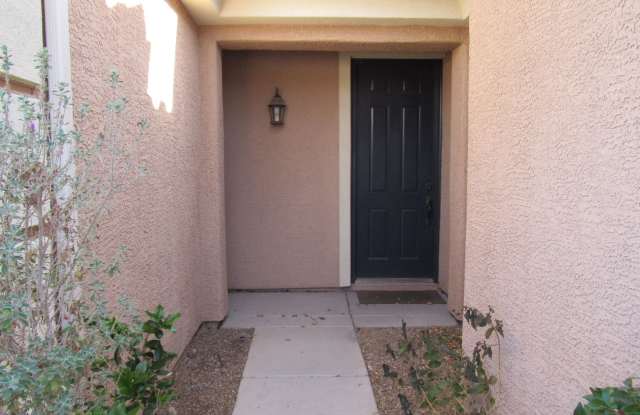 AMAZING 3 BEDROOM/2 BATH SINGLE STORY HOME IN MOUNTAINS EDGE! Gallery 3
