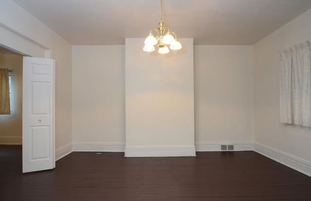 1329 2nd Avenue Gallery 3