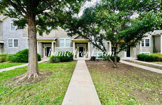 Beautiful 2-Story Townhome with Private Deck, Finished Basement and 2 car garage! Gallery 3