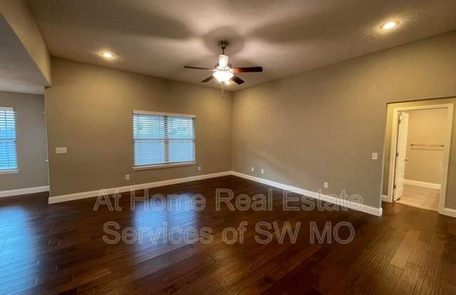 1659 N Eagle Valley Ln Gallery 3