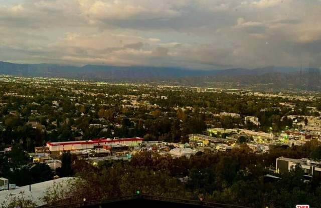 3641 Sunswept Dr photos photos