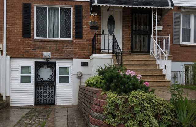 8018 CHELWYNDE Avenue Gallery 4