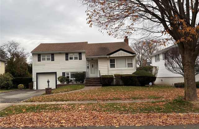 3 Seabury Road - 3 Seabury Road, Garden City, NY 11530