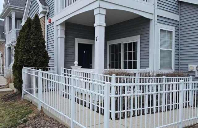 2215 Aurora Dr - 2215 Aurora Drive, Pingree Grove, IL 60140