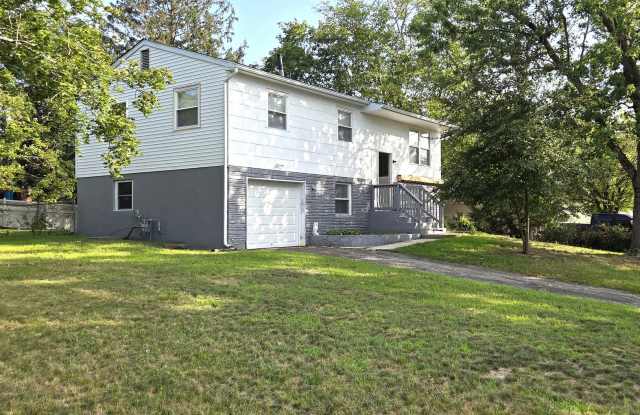 A Spacious 4 bedroom house for Rent !!! photos photos