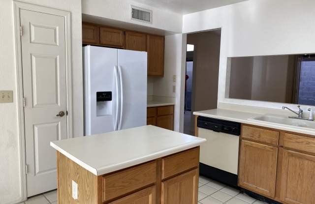4118 E Jojoba Road Gallery 4