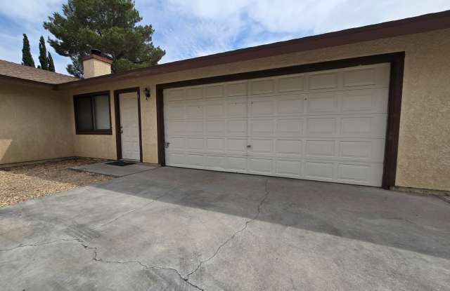 1009 W Alene Ave Unit #C Gallery 3
