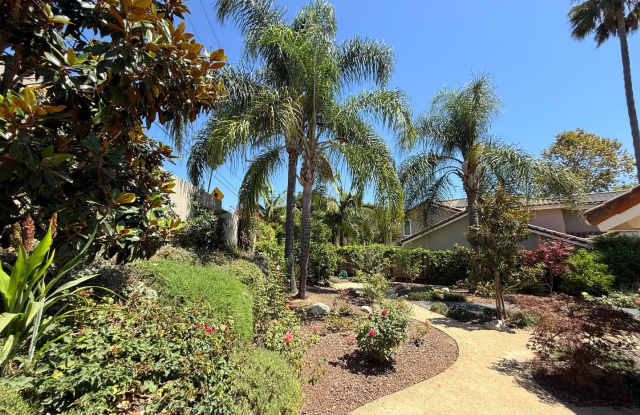 Beautifully Updated 3 bedroom + Office/2 Bathroom Home In Gated Community Gallery 3