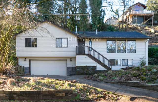 Stunning Five-Bedroom Rental in Milwaukie, Oregon: Your Perfect Home Awaits! Gallery 1