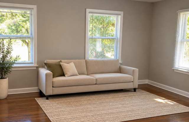Spectacular 3-Bedroom Home in Gary! Gallery 4