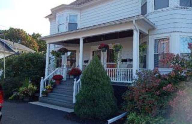 7-9 Beacon Street - 7 Gallery 1