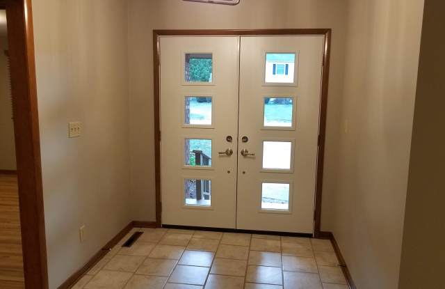 5960 Tulip Hill Road Gallery 3