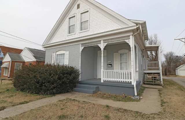 918 College Street - 2 photos photos