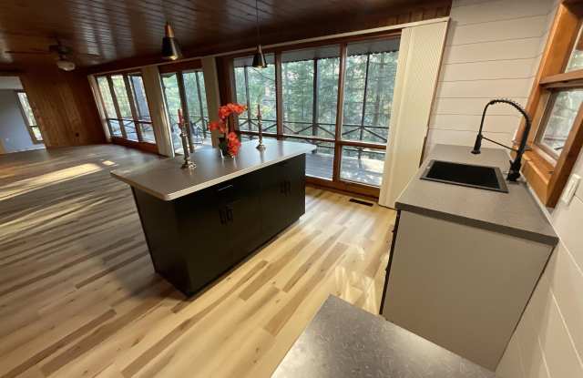 6051 N Manistee River Road Gallery 4