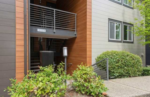 Updated Bellevue Condo with Rare 2 Reserved Parking Spaces – Ground Floor Convenience  Style! photos photos