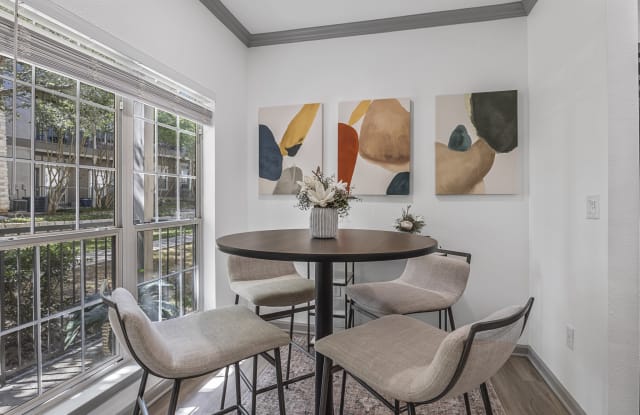 Villas at Rogers Ranch Gallery 4