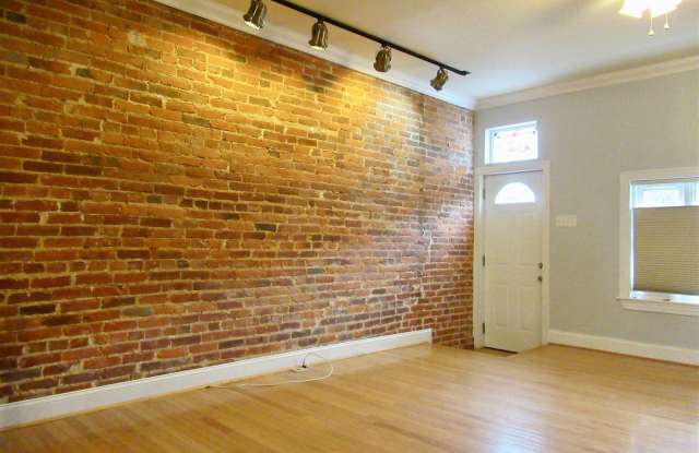 115 S Bouldin St Gallery 3