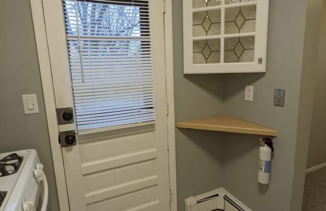 400 Cross Road Gallery 4