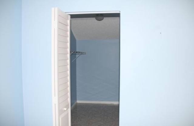 542 Shady Pine Way Gallery 4