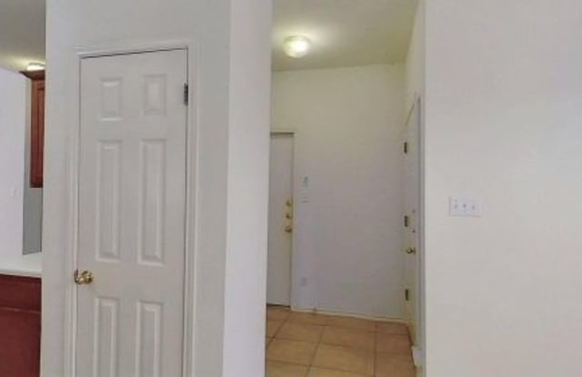 2605 Hutton Lane Gallery 3