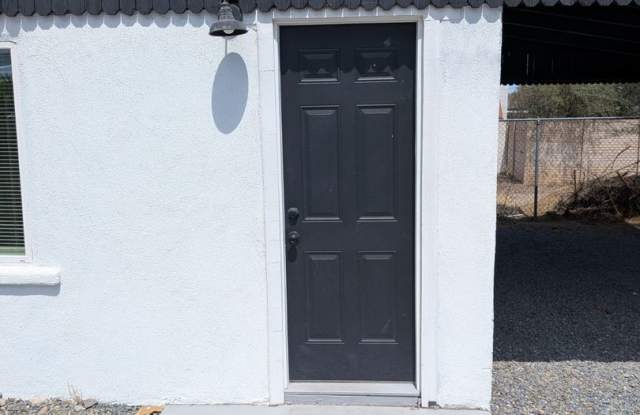 Central Tucson 1-Bed Rental with Rare Private Fenced Yard Gallery 3