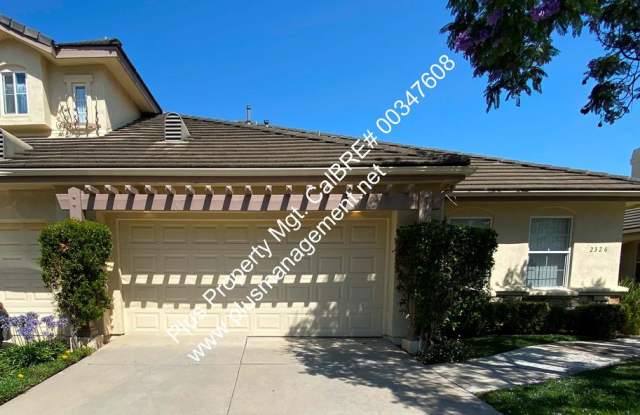 Beautiful Somerset Single Story Townhome Near Shopping photos photos
