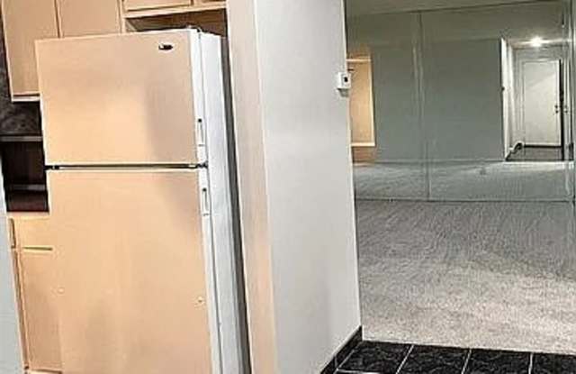 1 Southcreek Ct # B Gallery 2