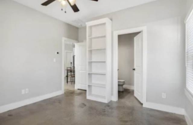 703 Maple Street Gallery 4