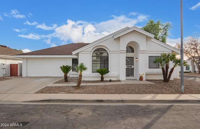 3223 E TOPEKA Drive - 3223 East Topeka Drive, Phoenix, AZ 85050