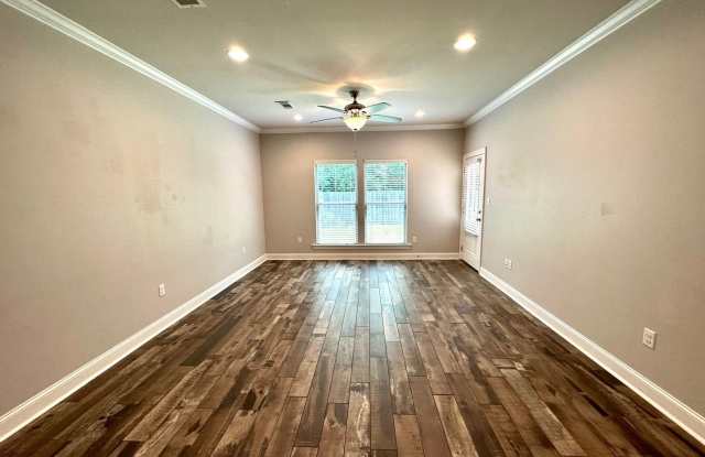 721 S. Audubon Place Ave. Gallery 4
