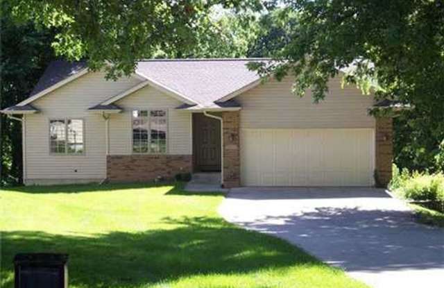1001 Tower Ct - 1001 Tower Court, Iowa City, IA 52246