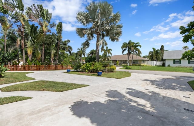 2996 Cardinal Dr - 2996 Cardinal Drive, Delray Beach, FL 33444