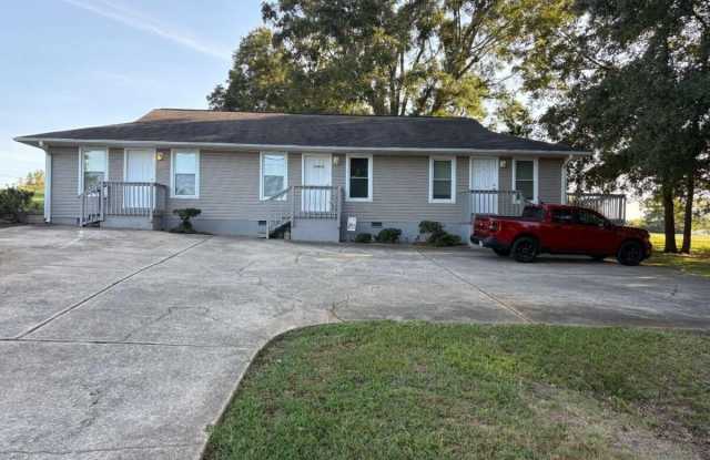 3749 Old Plainview R Gallery 3