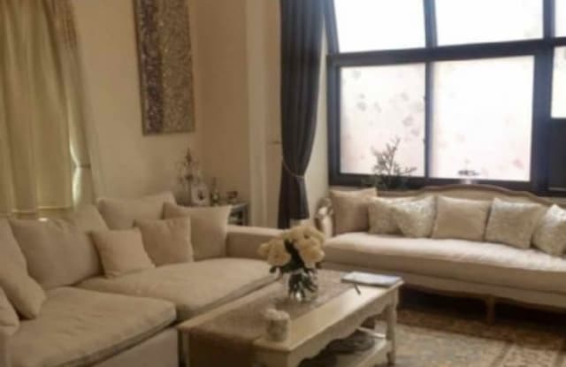 310 East 44st - 310 E 44th St, New York City, NY 10017