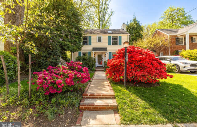 8722 MILFORD AVENUE photos photos