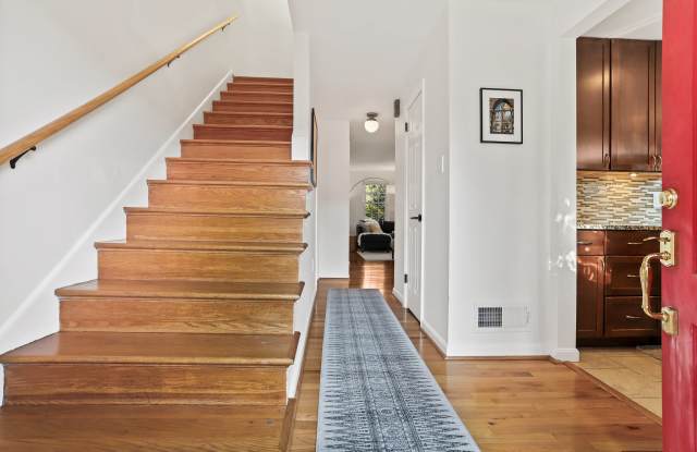 16 South Abingdon Street - 1 Gallery 2