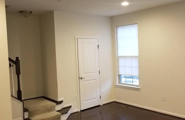 2717 PROSPECT HILL DRIVE Gallery 4